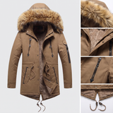 Wiktor | Zimowa parka w kolorze camelowym z futrzanym wykończeniem